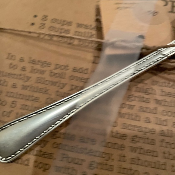 NWT Mudpie Kiss my grits Bowl set textured ceramic silverplate spoon dolomite - Picture 8 of 8